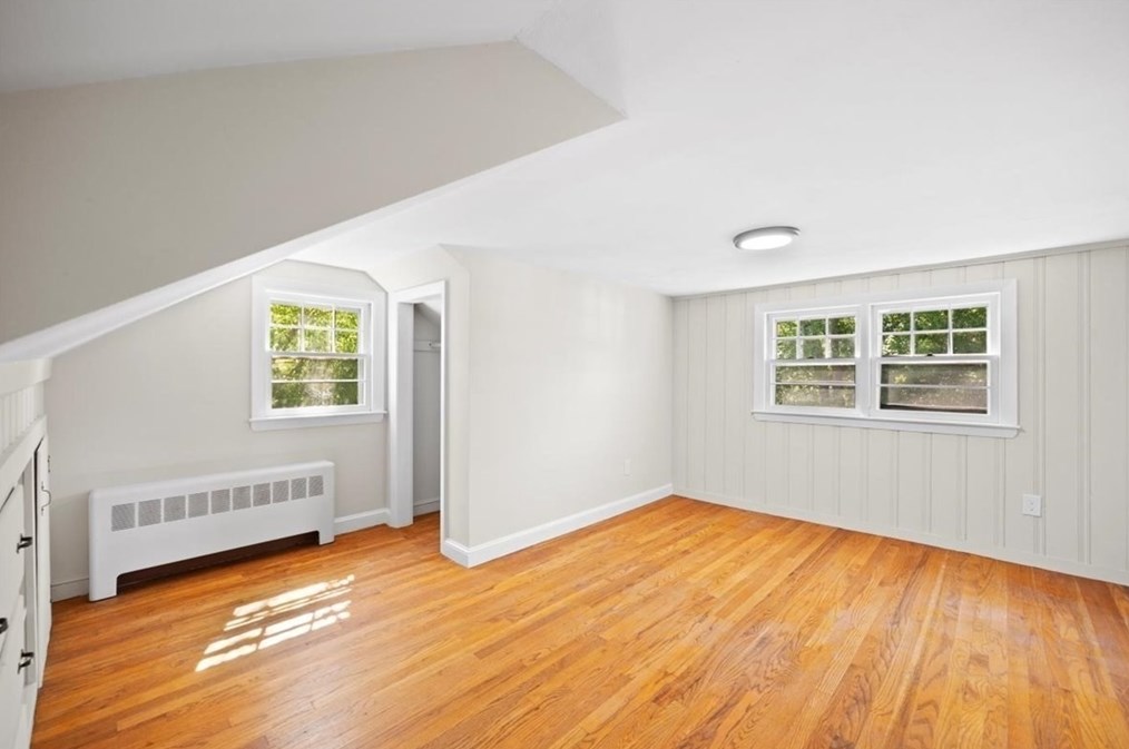 70 Border Ave, Seekonk MA 02771-3935 exterior