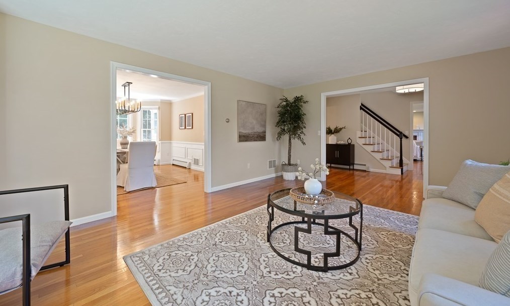 5 Hidden Mdw Ln, Southborough MA 01772-1700 exterior