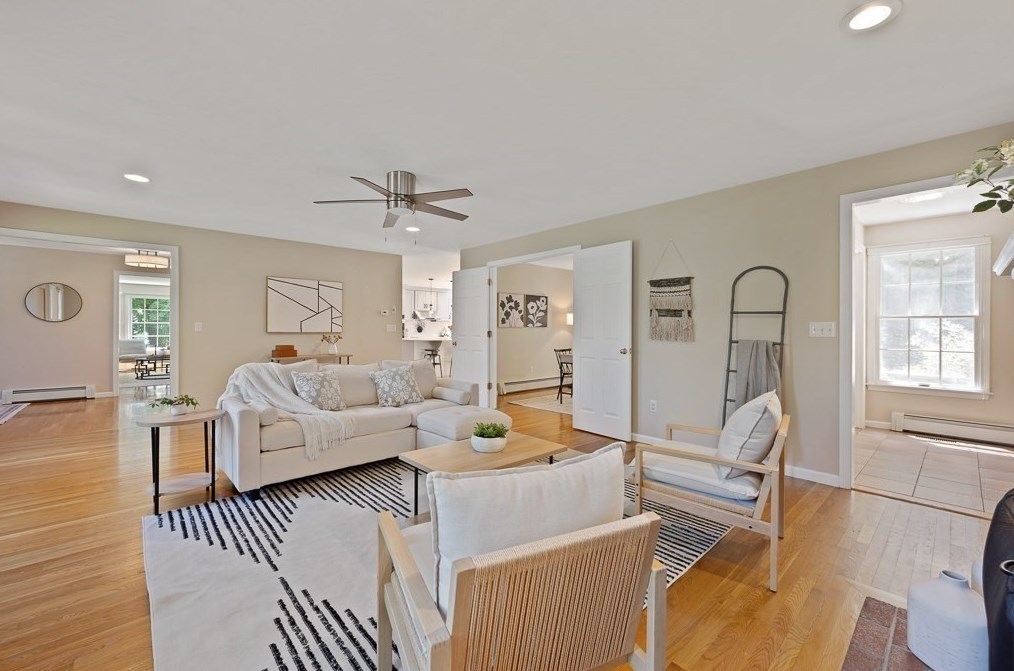 5 Hidden Mdw Ln, Southborough MA 01772-1700 exterior