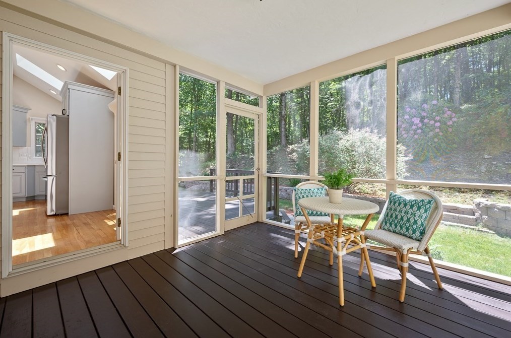 5 Hidden Mdw Ln, Southborough MA 01772-1700 exterior