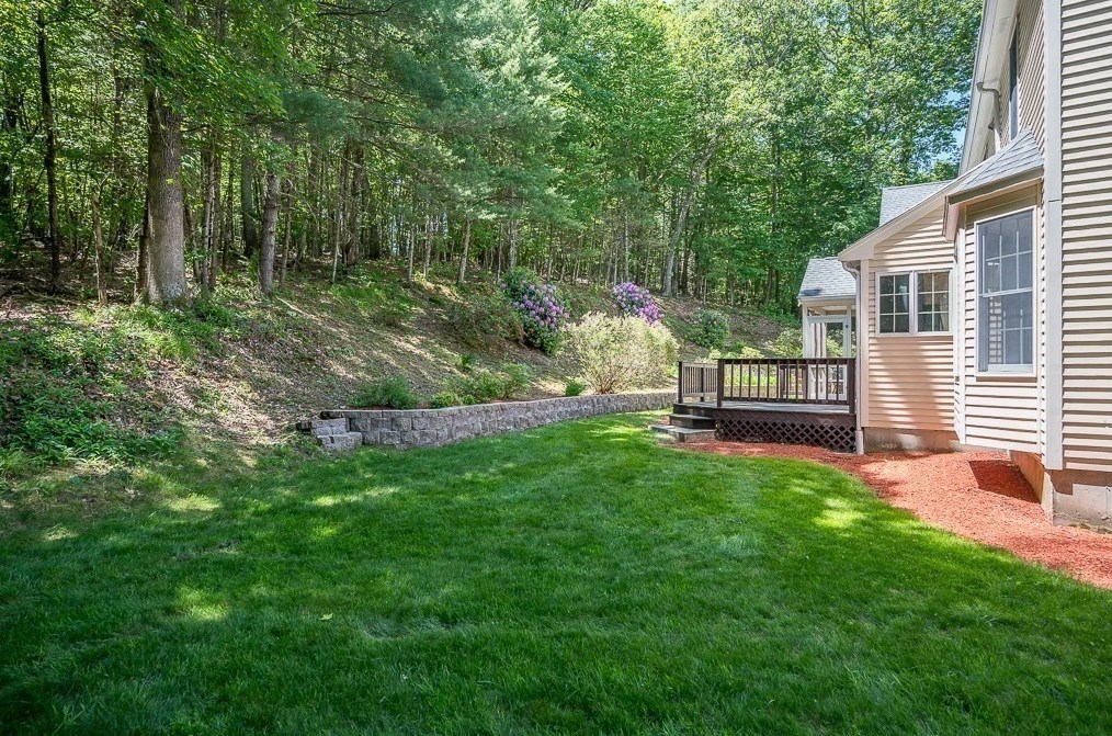 5 Hidden Mdw Ln, Southborough MA 01772-1700 exterior