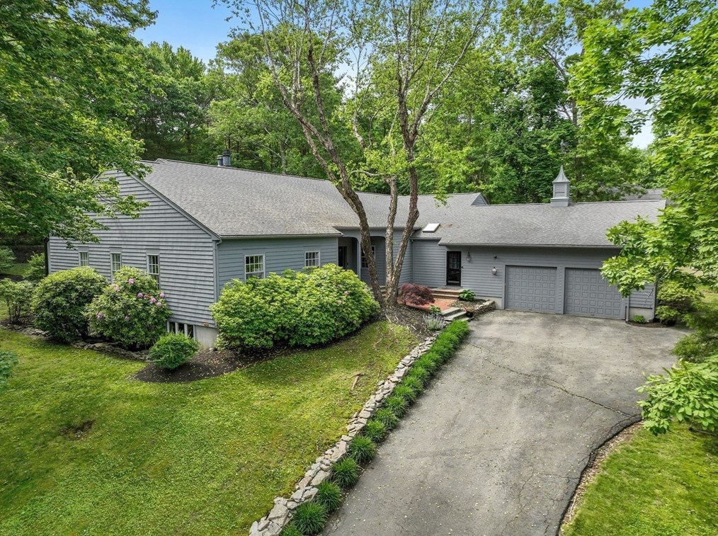 97 Brierbrook St, Milton, MA 02186