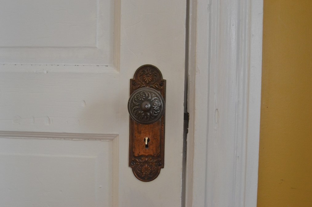 25 Clarence Ave, East Bridgewater MA 02324-2607 exterior