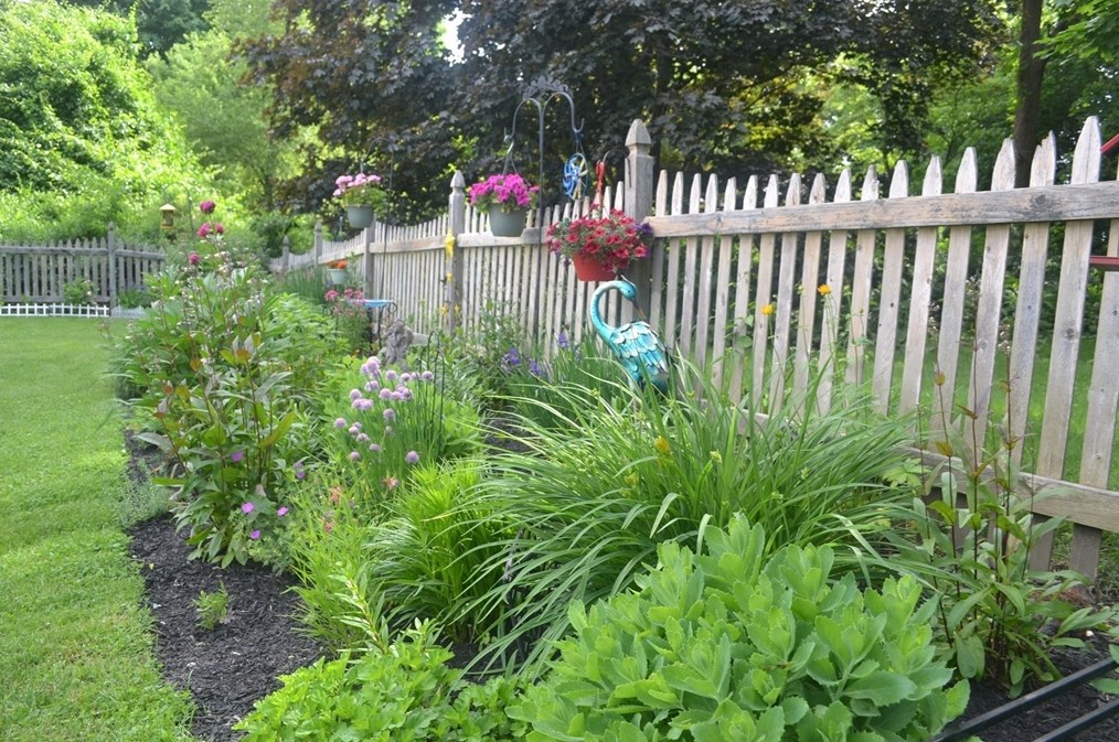 25 Clarence Ave, East Bridgewater MA 02324-2607 exterior