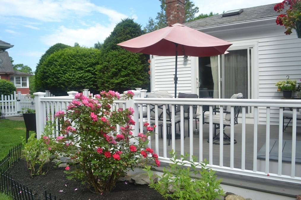 25 Clarence Ave, East Bridgewater MA 02324-2607 exterior