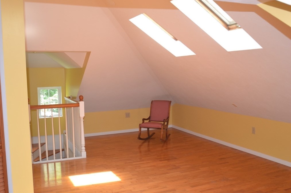 25 Clarence Ave, East Bridgewater MA 02324-2607 exterior