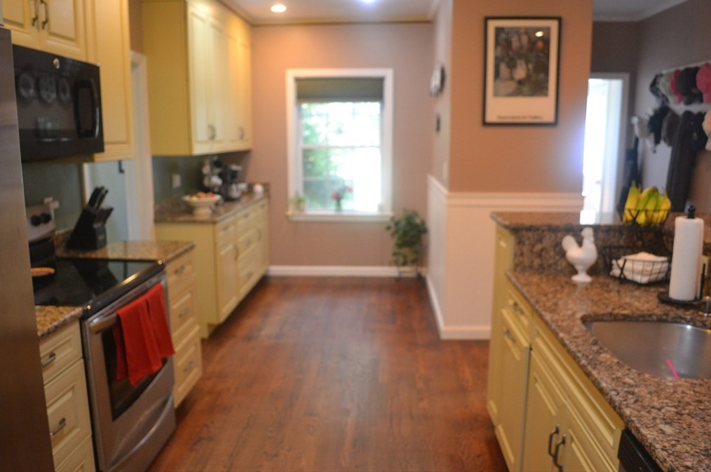 25 Clarence Ave, East Bridgewater MA 02324-2607 exterior