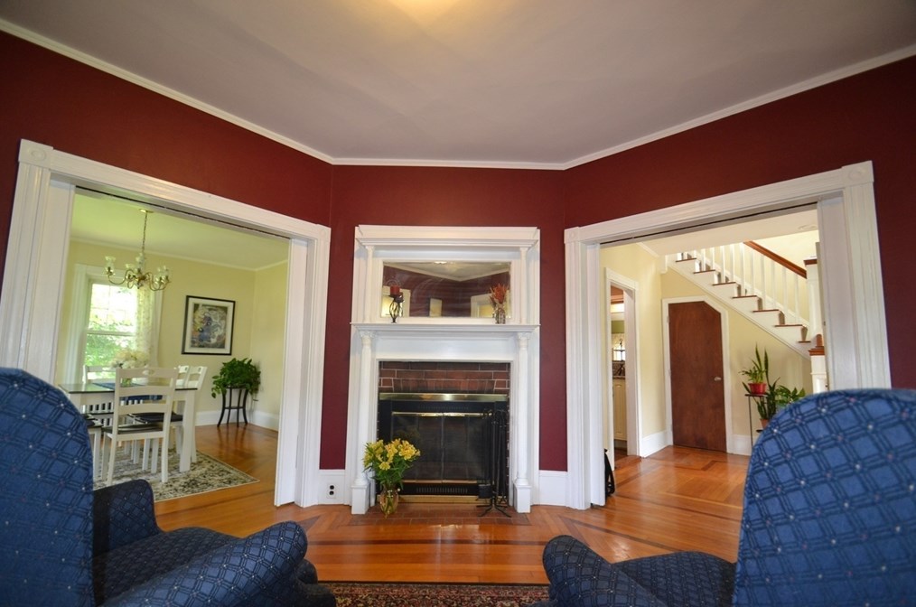 25 Clarence Ave, East Bridgewater MA 02324-2607 exterior