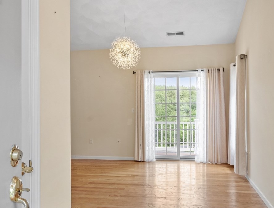 301 Autumn Ridge Dr, Ayer, MA 01432-3306