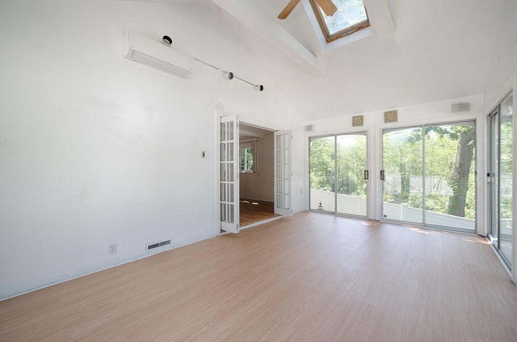 16 Leslie Ave, Weymouth MA 02188-3416 exterior