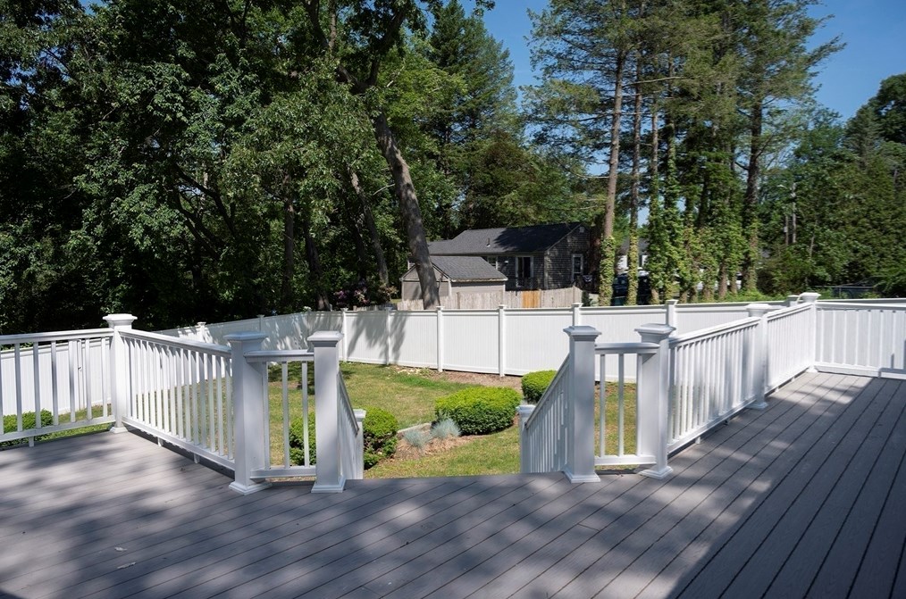 16 Leslie Ave, Weymouth MA 02188-3416 exterior