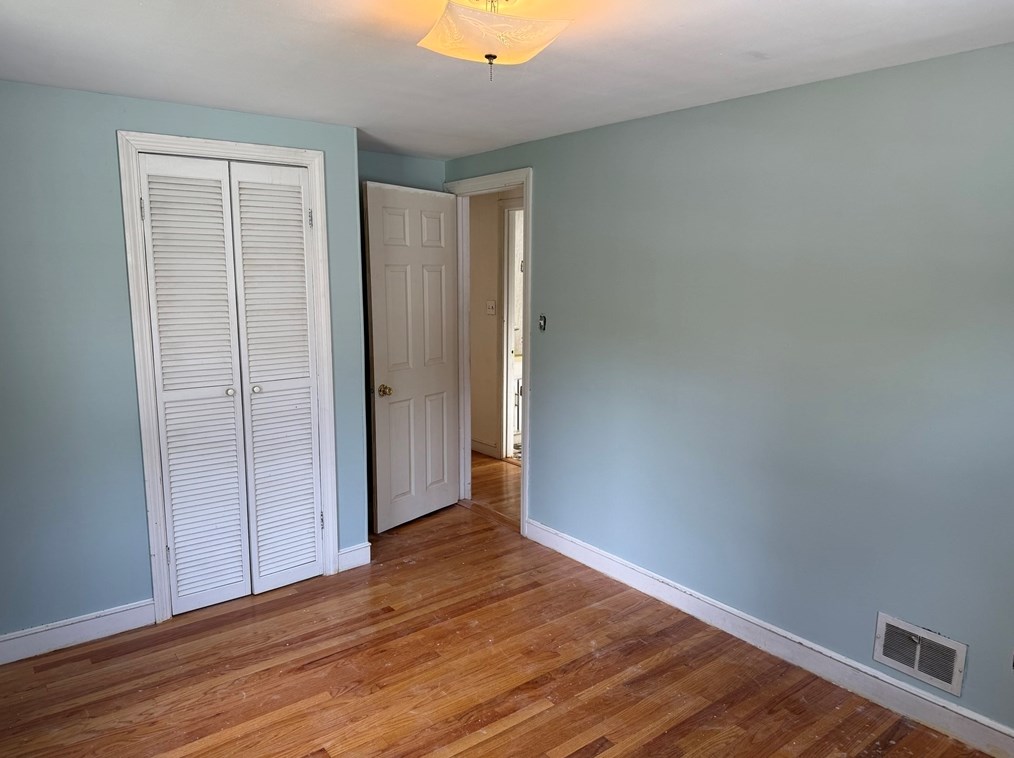 16 Leslie Ave, Weymouth MA 02188-3416 exterior