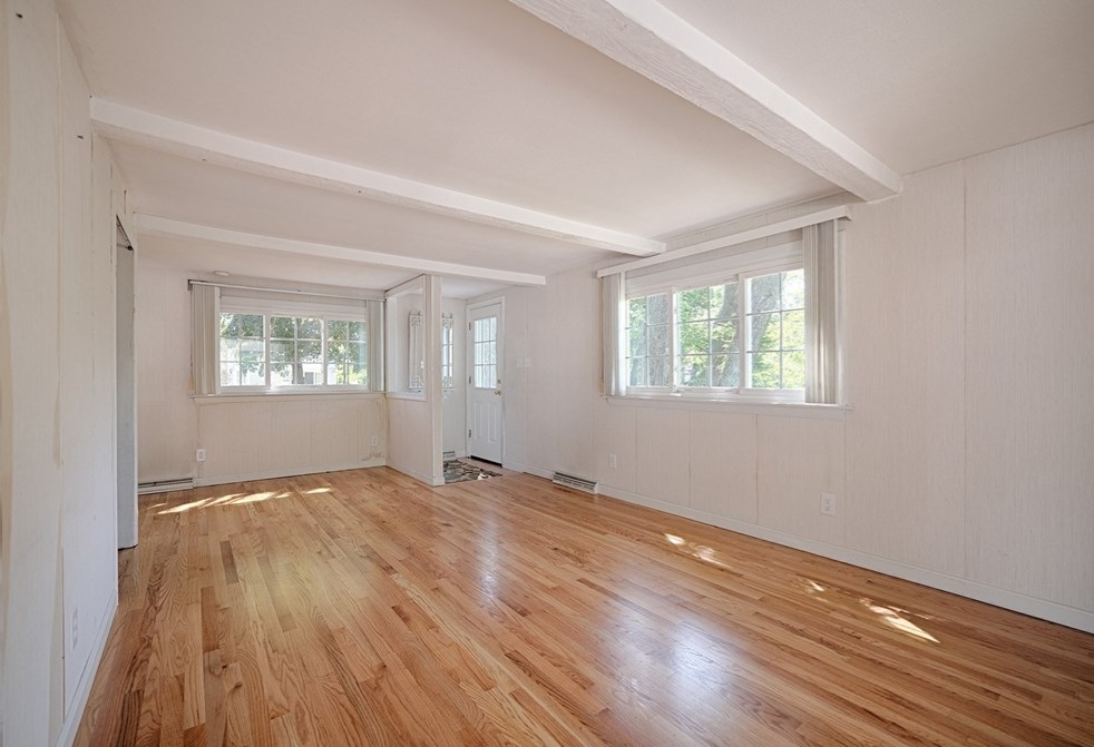 16 Leslie Ave, Weymouth MA 02188-3416 exterior