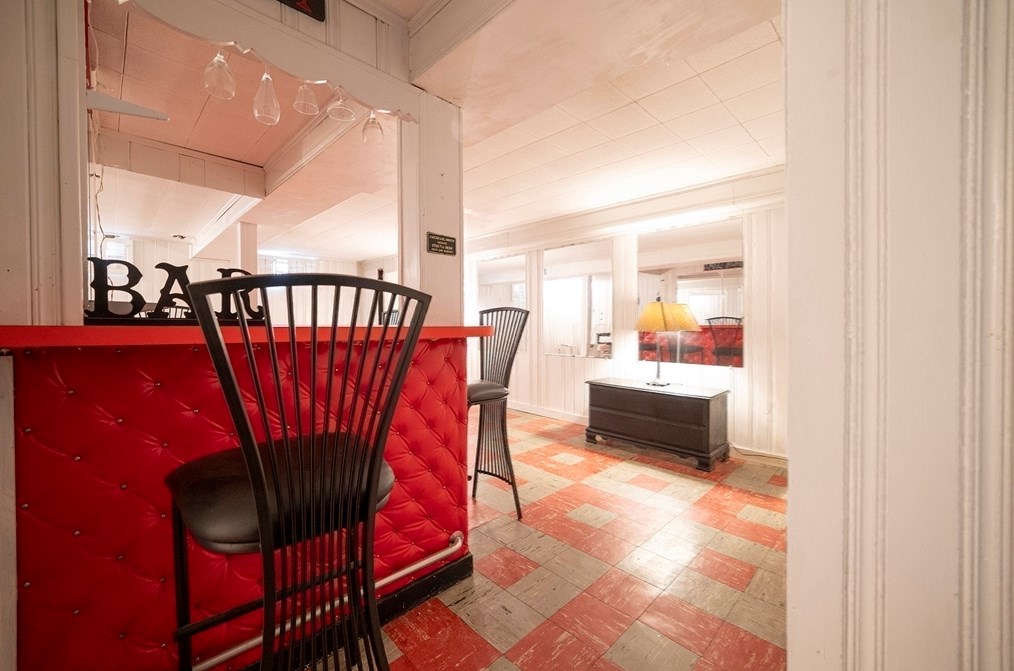 16 Leslie Ave, Weymouth MA 02188-3416 exterior