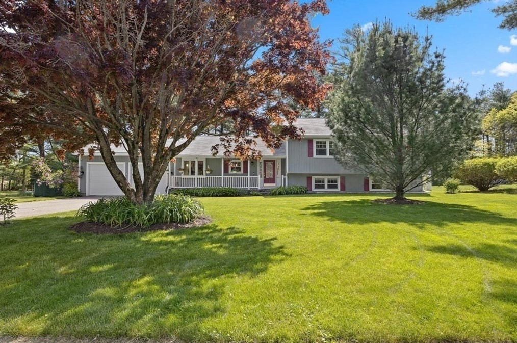 8 Peter Rd, Plymouth, MA 02360