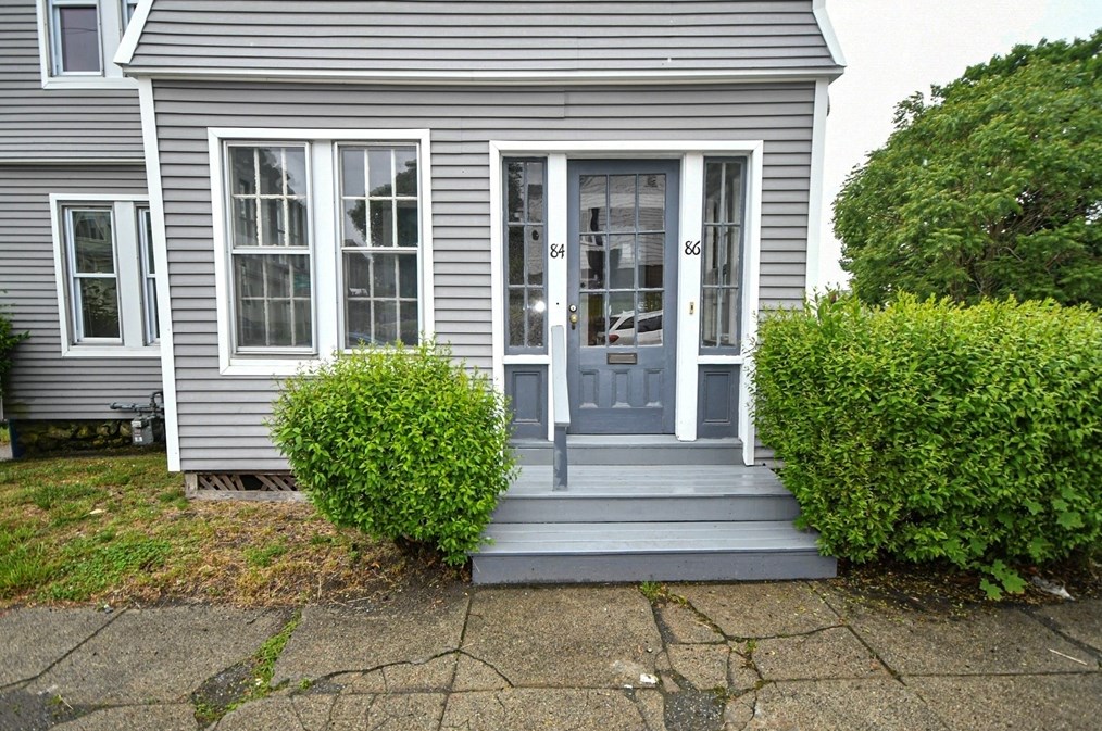 86 Jennings St, Lawrence MA  01841-3221 exterior