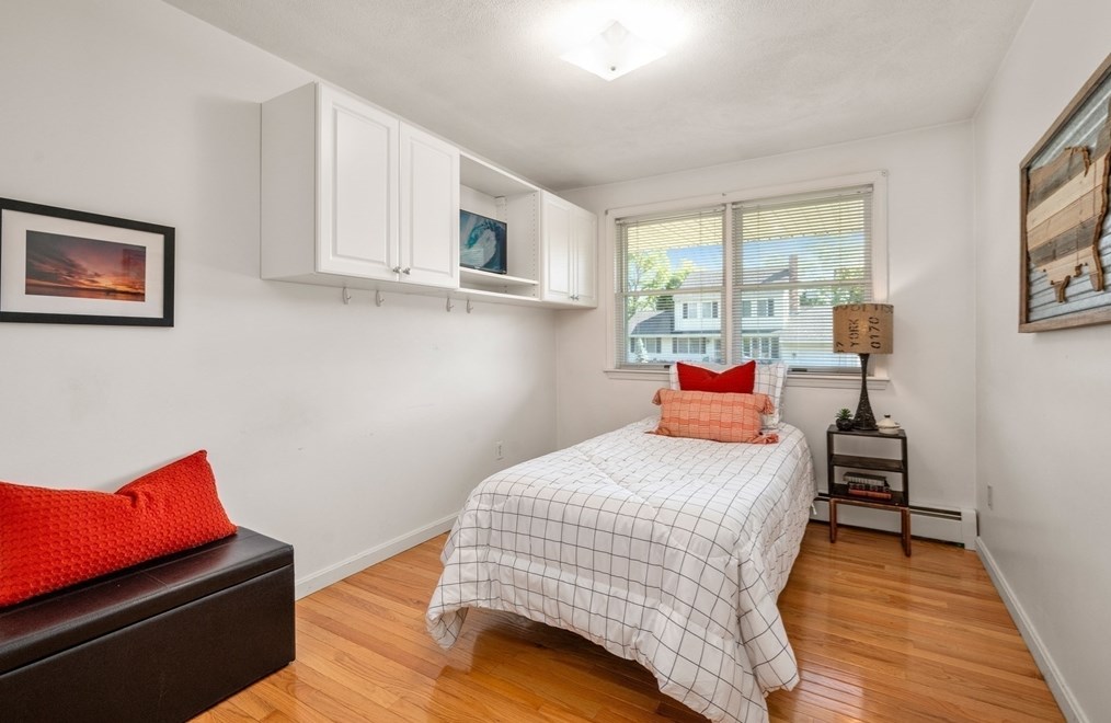 27 Diane Rd, Peabody MA 01960-5037 exterior