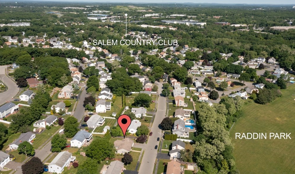 27 Diane Rd, Peabody MA 01960-5037 exterior