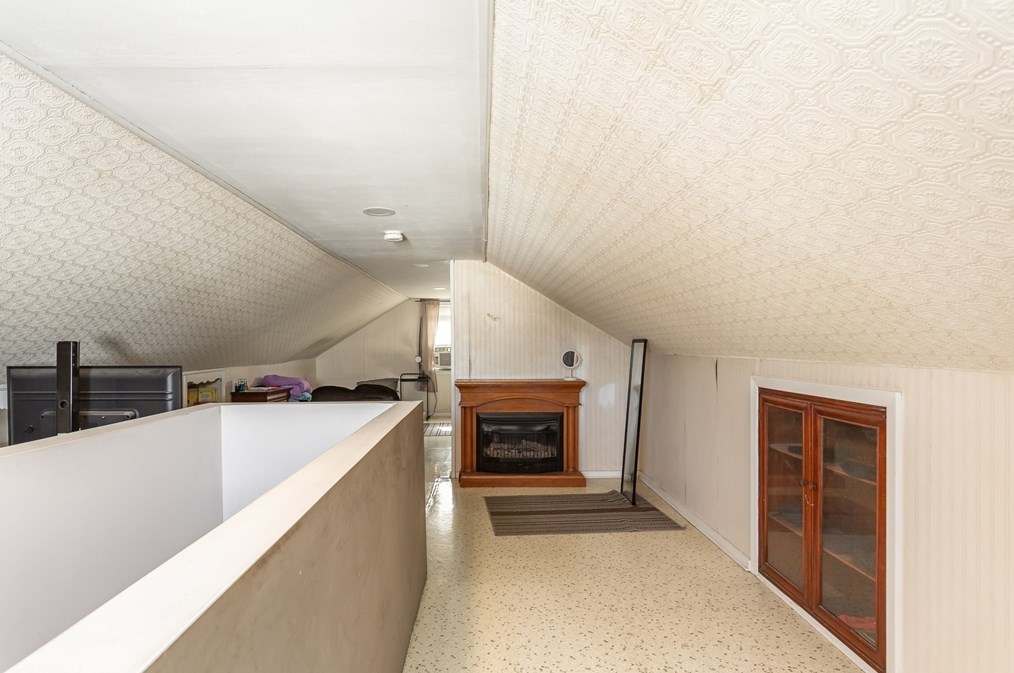 26 Illinois St, New Bedford MA 02745-2514 exterior