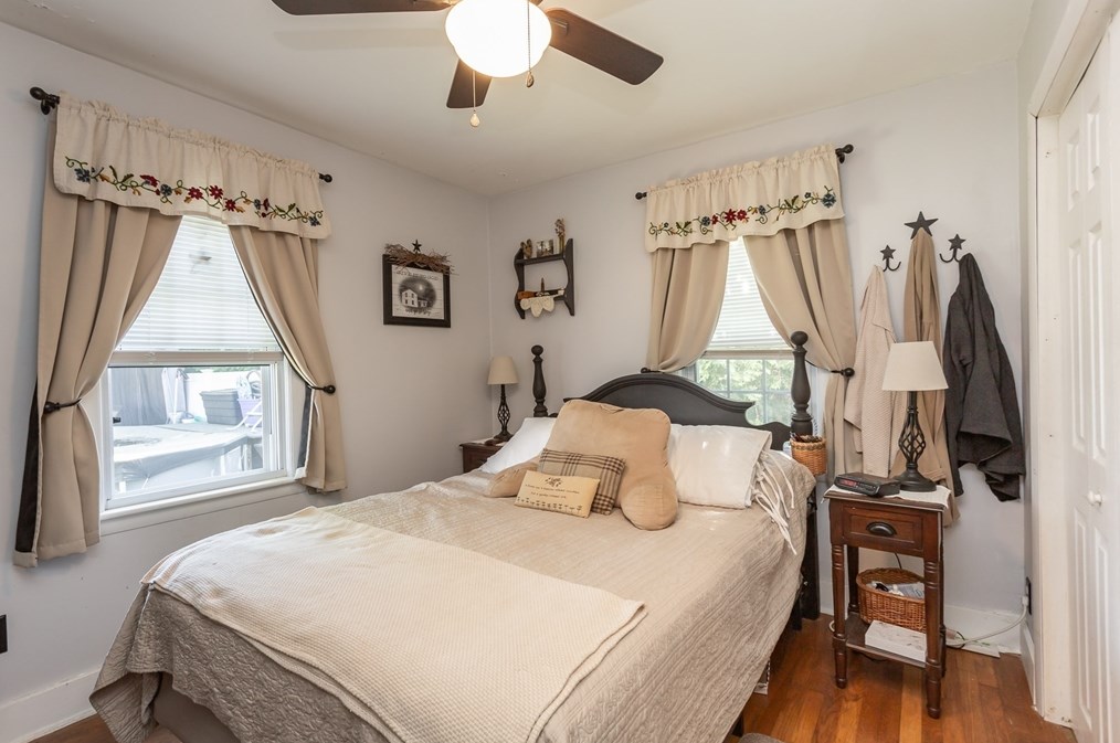 26 Illinois St, New Bedford MA 02745-2514 exterior