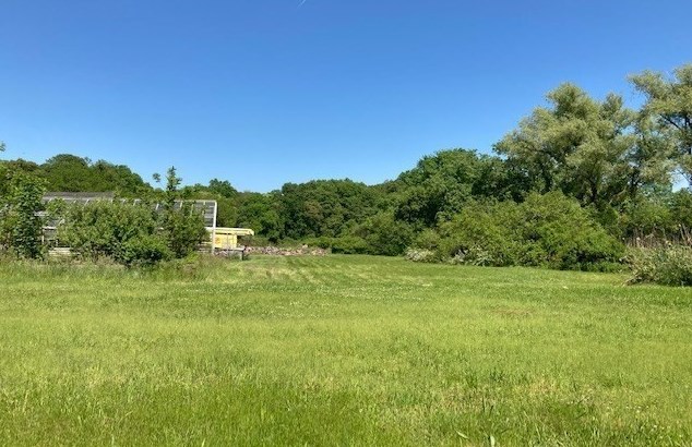 72 Middle Rd, New Bedford MA 02743-2602 exterior