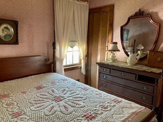 72 Middle Rd, New Bedford MA 02743-2602 exterior