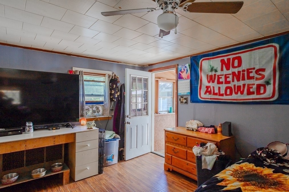 16 Grv St, Berkley MA 02779-1800 exterior