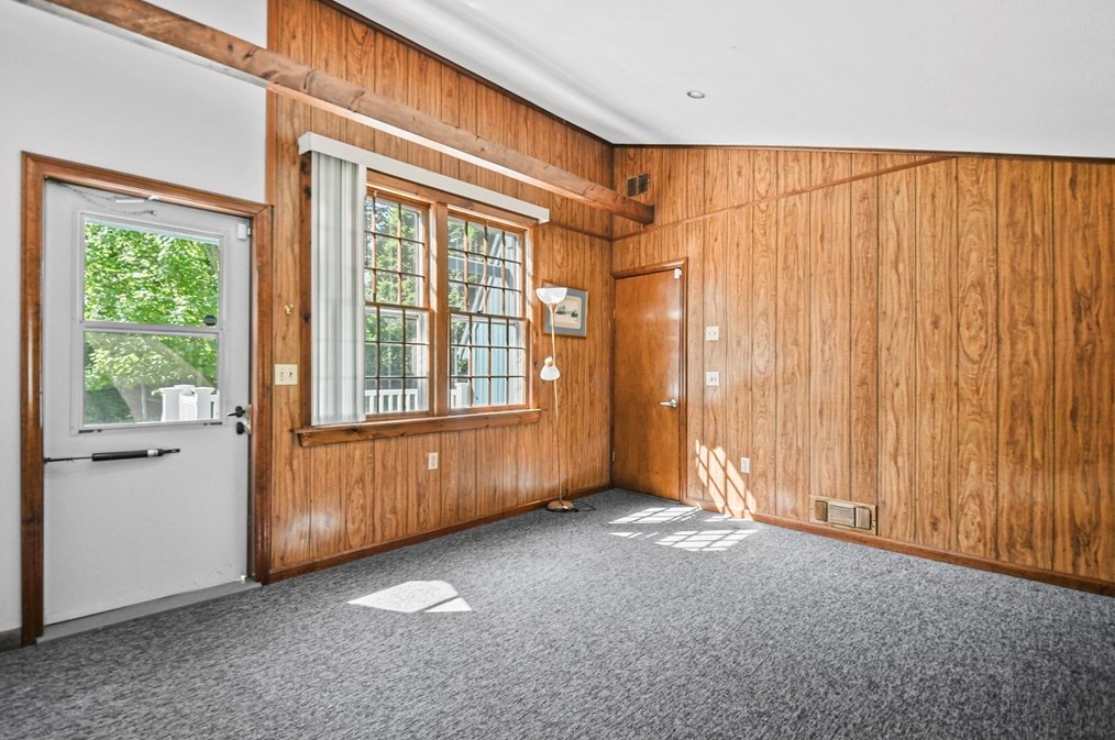 224 Littleton Rd, Chelmsford MA  01824-3306 exterior