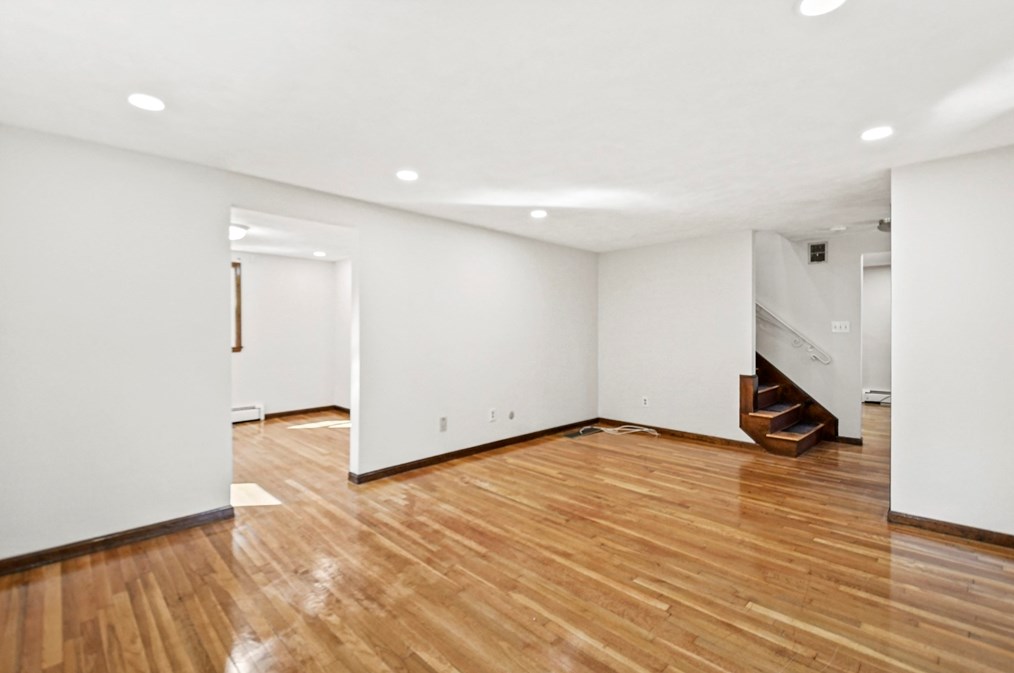 224 Littleton Rd, Chelmsford MA  01824-3306 exterior