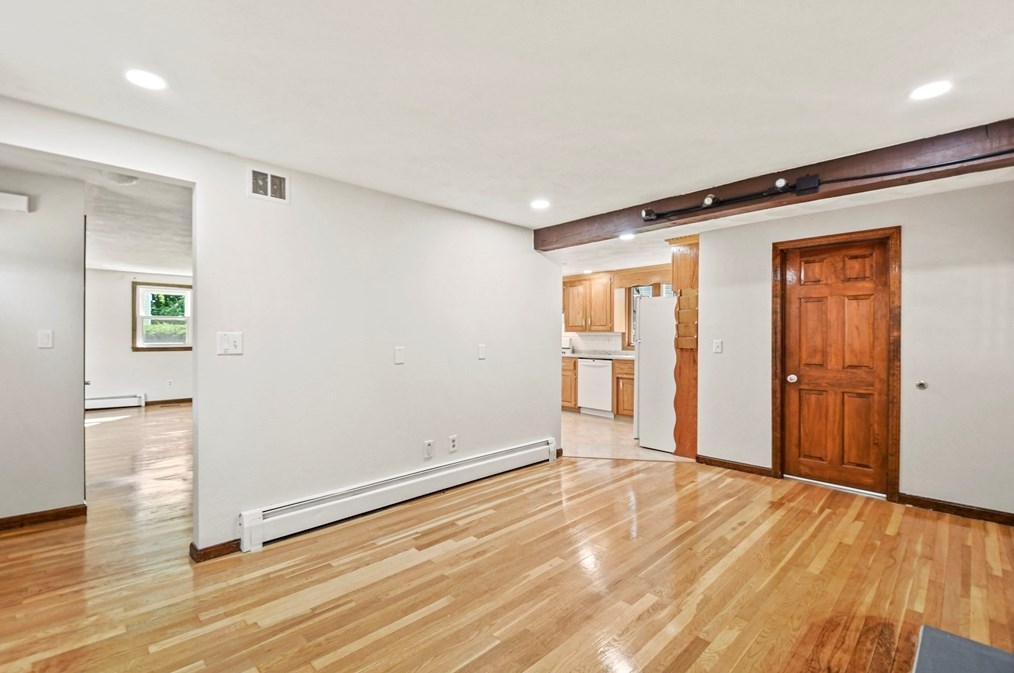 224 Littleton Rd, Chelmsford MA  01824-3306 exterior