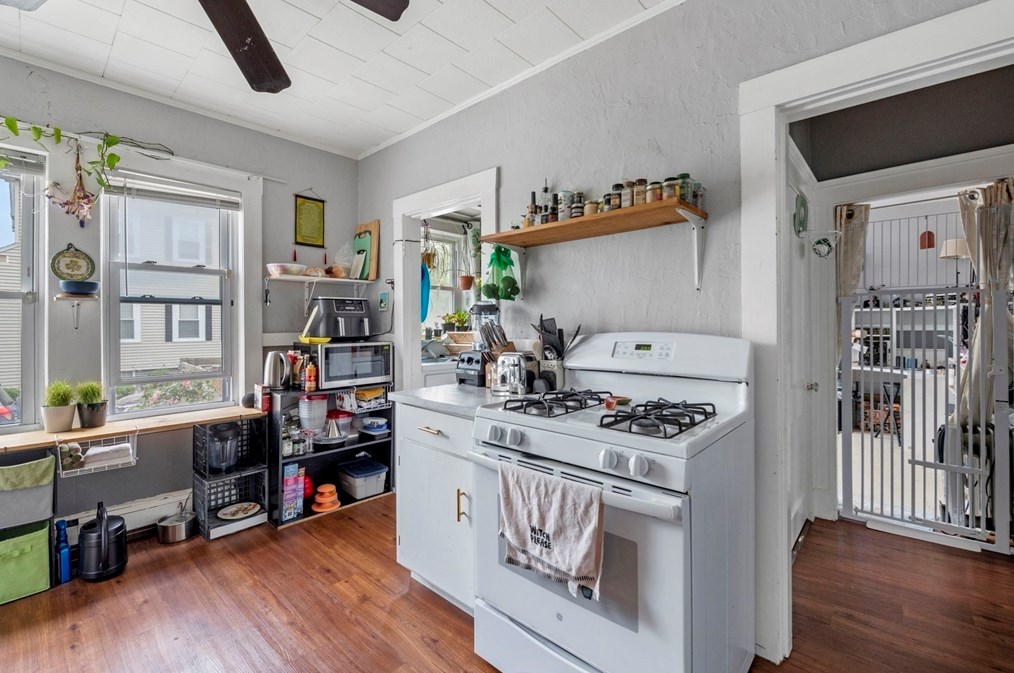 95 Jefferson Ave, Everett MA  02149-5420 exterior