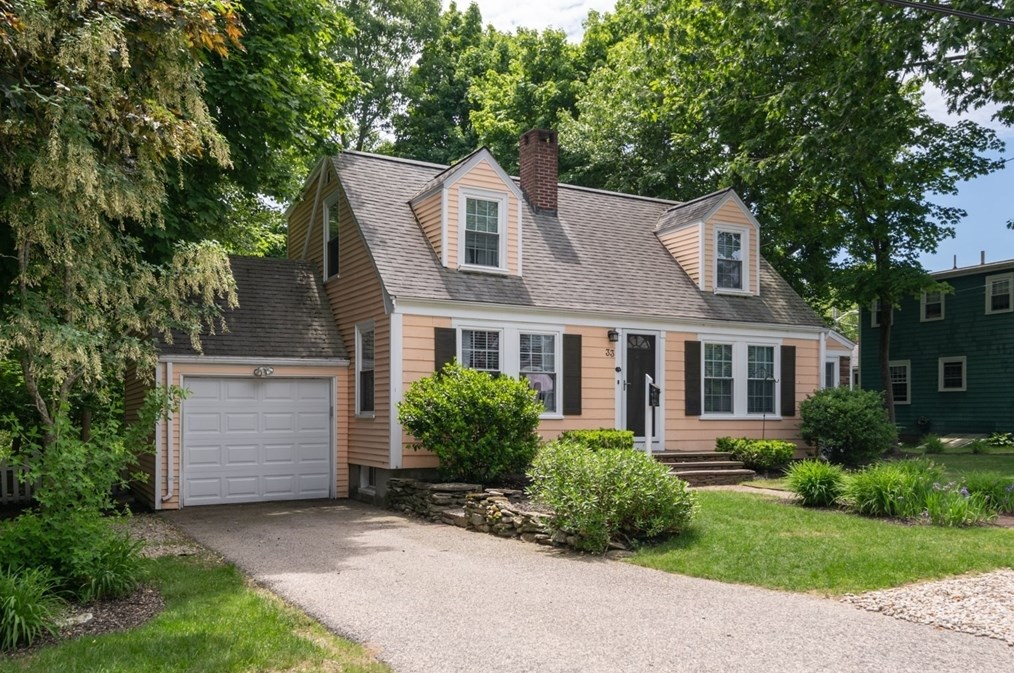 33 Raycroft Ave, Weymouth, MA 02188-1316