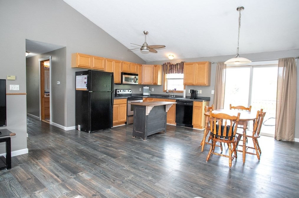 116 Bayberry Cir, Winchendon MA 01475-2269 exterior