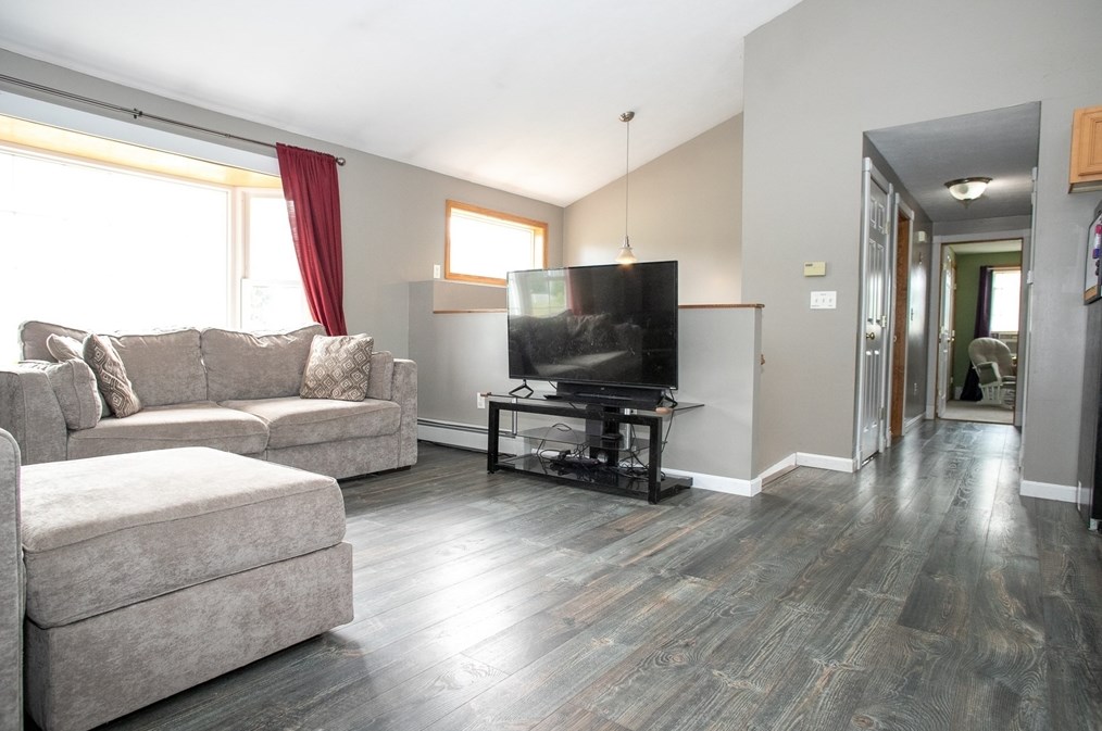 116 Bayberry Cir, Winchendon MA 01475-2269 exterior