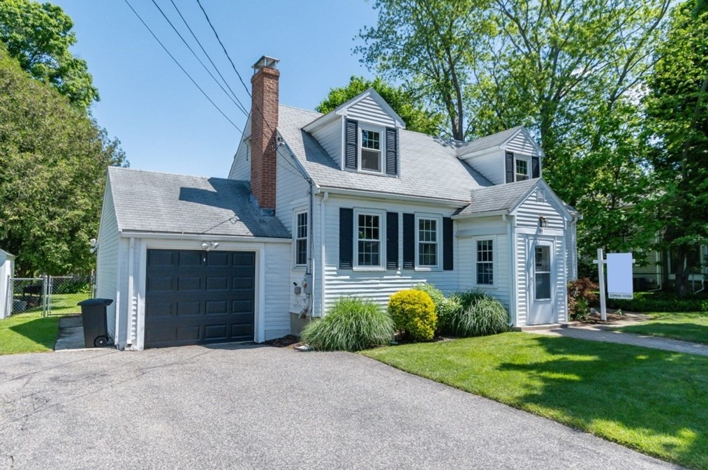 22 Tennyson Rd, Waltham, MA 02453