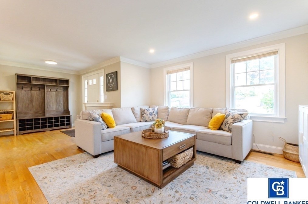 39 Quirk St, Watertown, MA 02472-3730