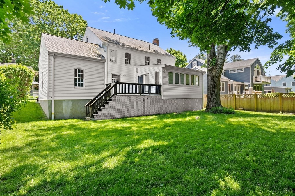 93 Oxford Rd, Newton MA 02459-2408 exterior