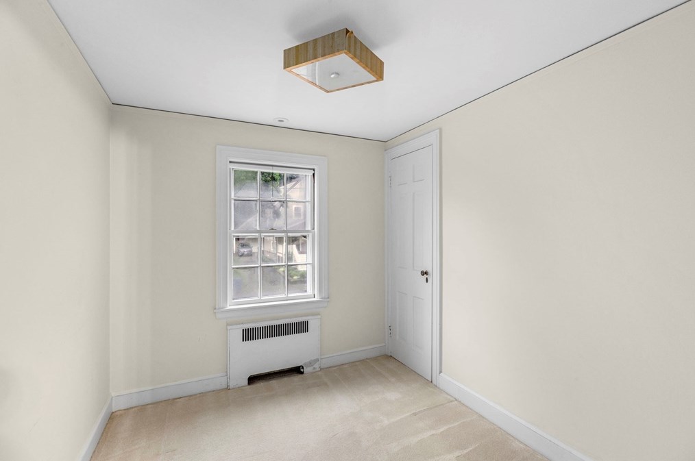 93 Oxford Rd, Newton MA 02459-2408 exterior