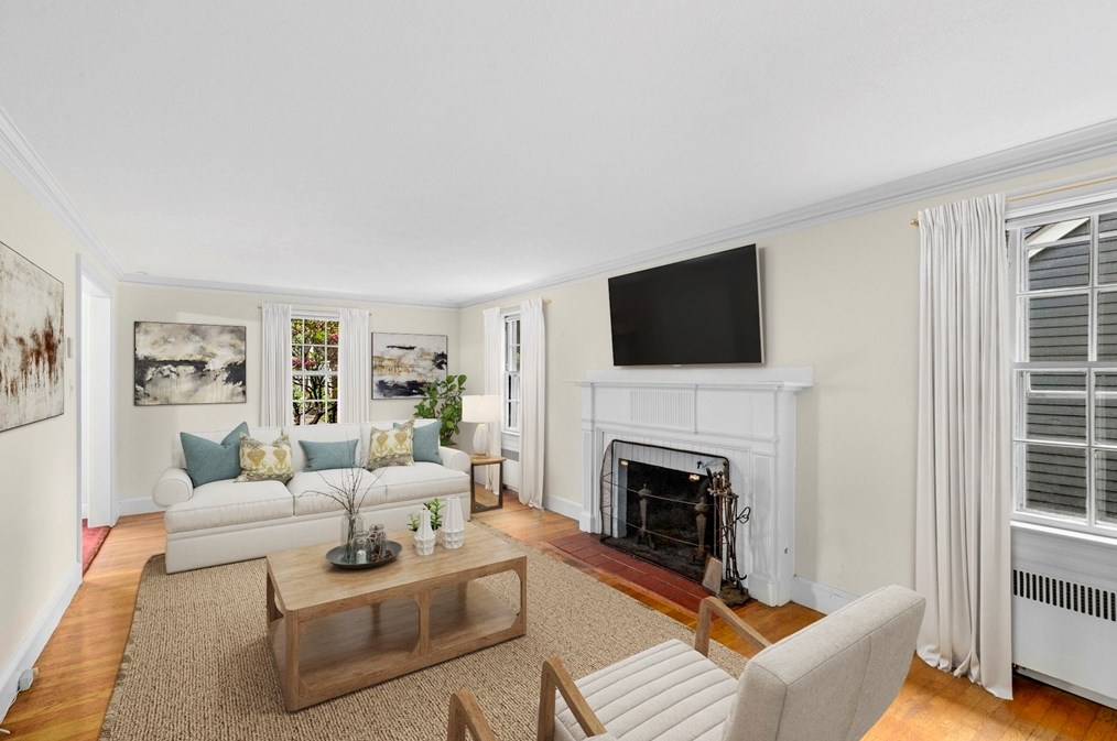 93 Oxford Rd, Newton MA 02459-2408 exterior