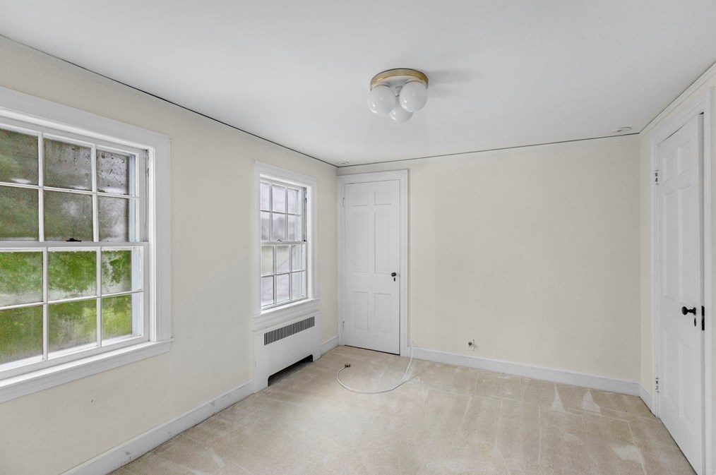 93 Oxford Rd, Newton MA 02459-2408 exterior