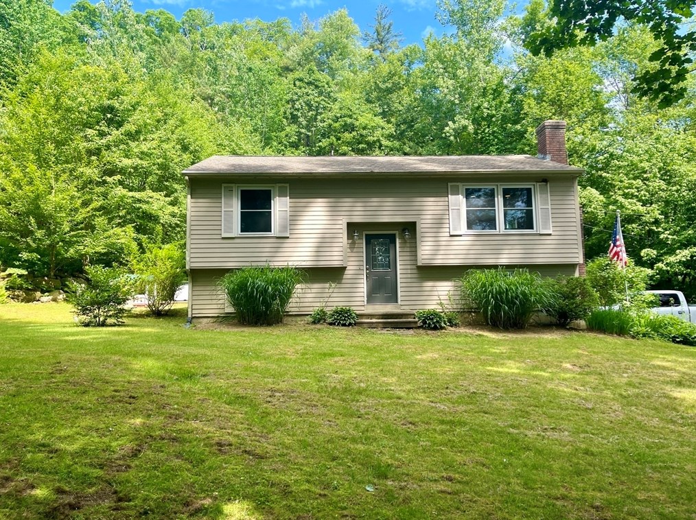 142 Wales Rd, Brimfield, MA 01010