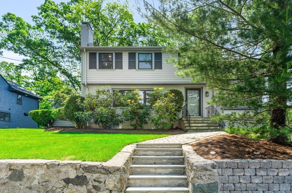 134 Walnut Hill Rd, Newton, MA 02461