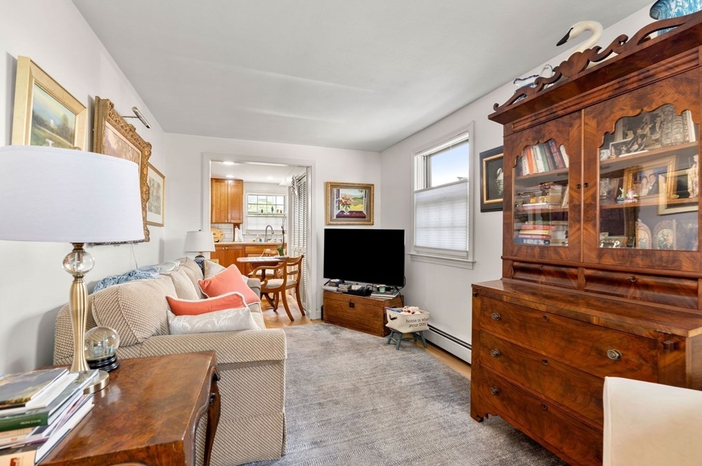 10 Fort Beach Ln, Marblehead MA 01945-3599 exterior