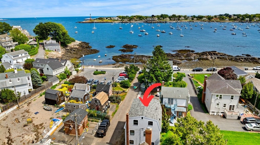 10 Fort Beach Ln, Marblehead, MA 01945