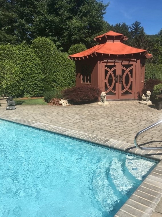 15 Hl Dr, Lynnfield MA 01940-1020 exterior