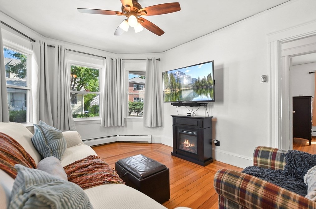 86 Walnut St #86, Belmont, MA 02478