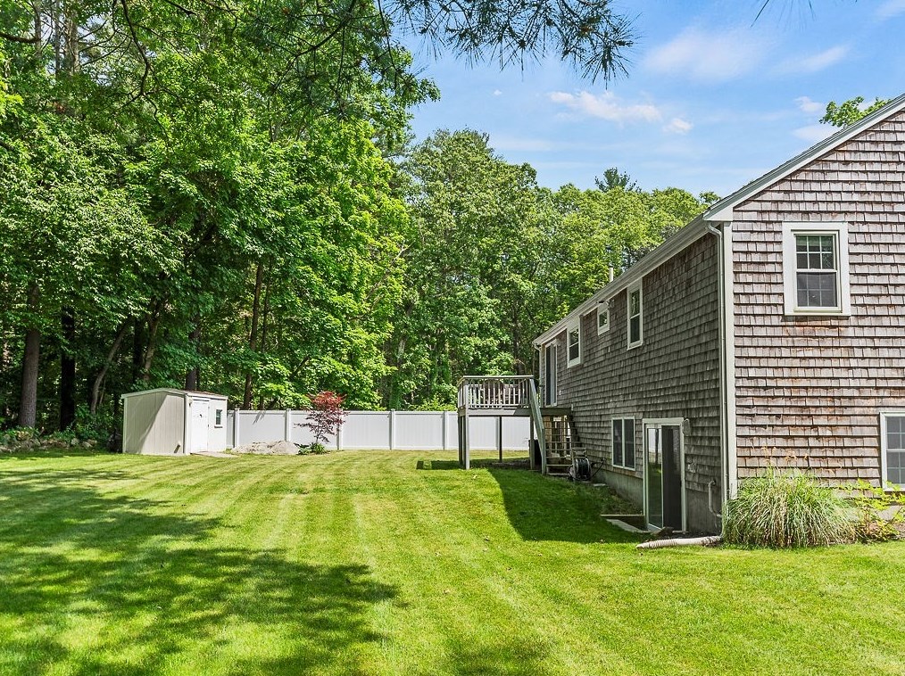 394 Winter St, Hanover MA 02339-2554 exterior