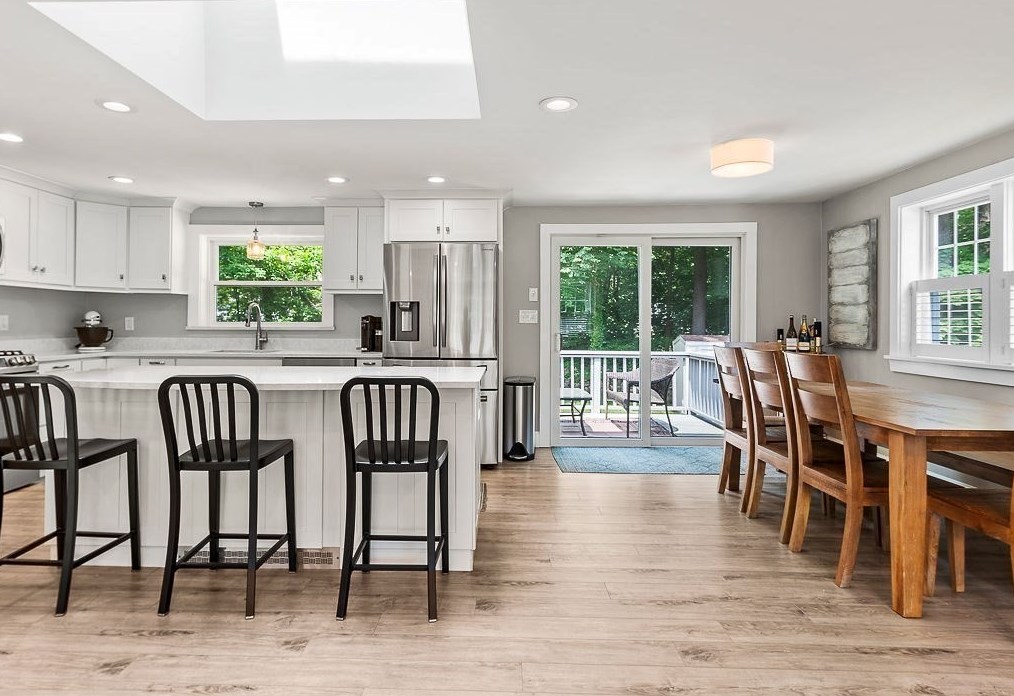 394 Winter St, Hanover MA 02339-2554 exterior