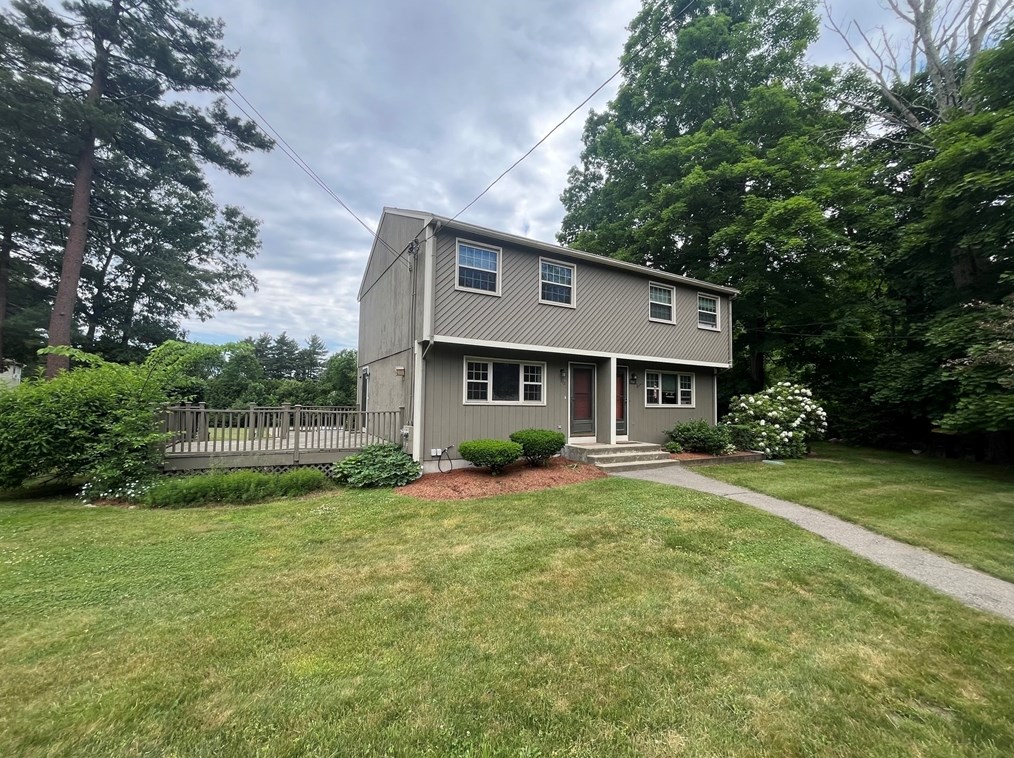272 Central St, Franklin, MA 02038 exterior