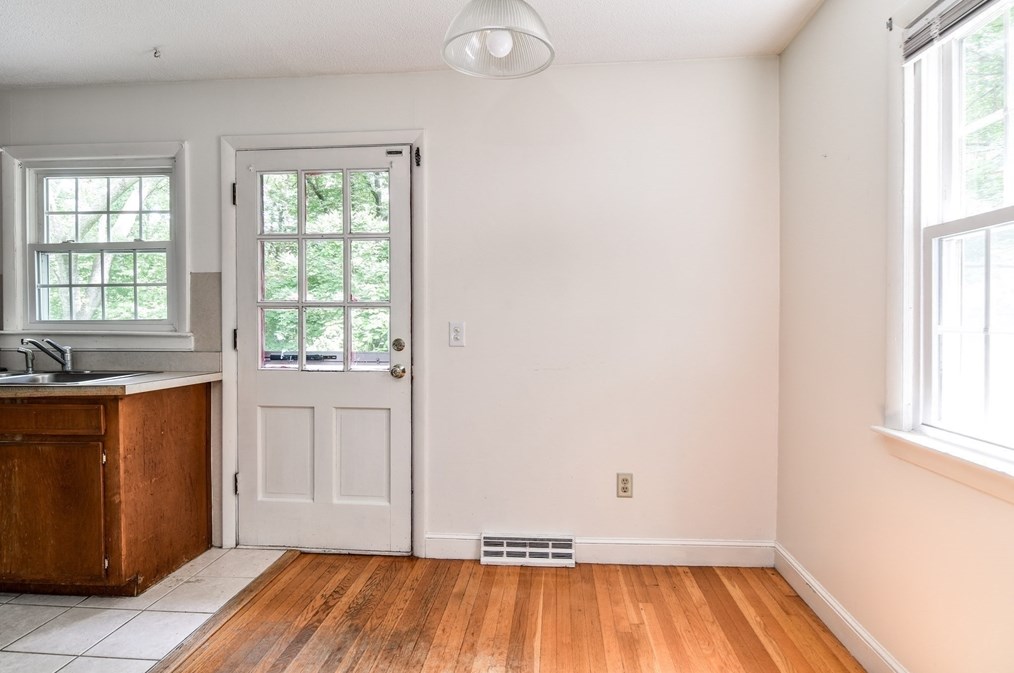 23 Priscilla Rd, Hopkinton MA  01748-2115 exterior